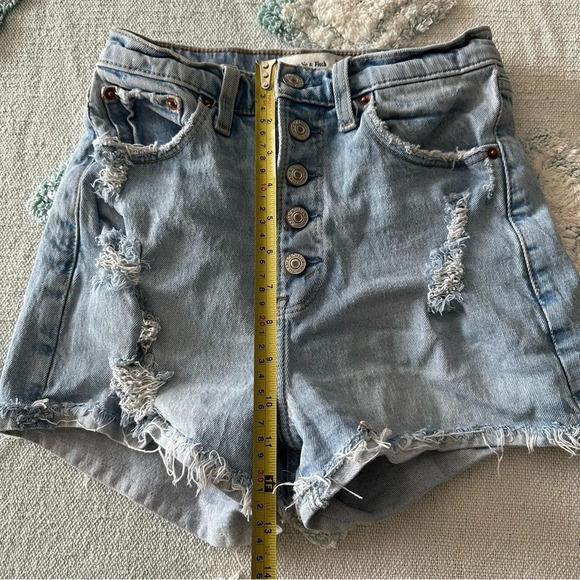 Abercrombie High Rise Mom Short Curve Love - Picture 6 of 10